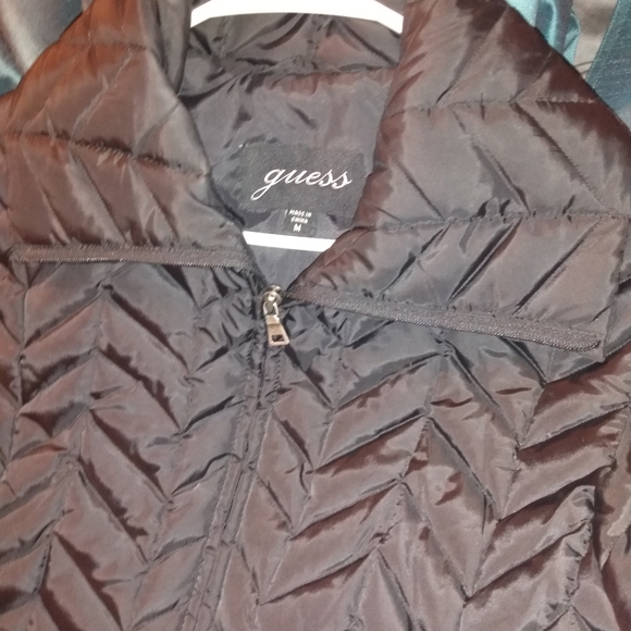 Guess Puff jackets - Picture 3 of 4